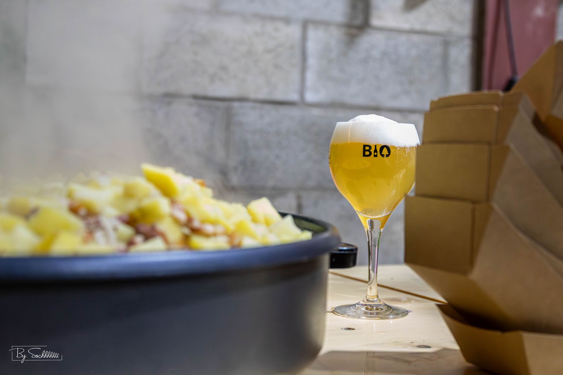 Tartiflette et verre de bière La THArée
